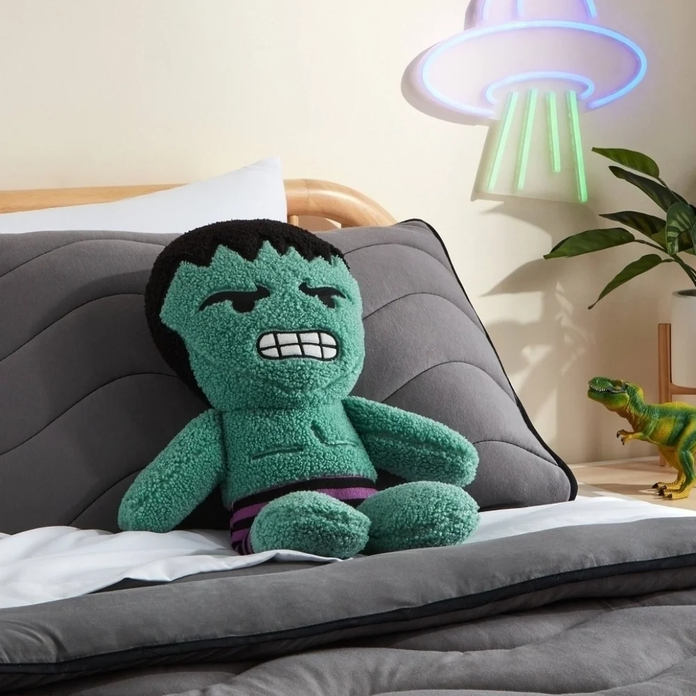 New Target Christmas Pillowfort Marvel comics Hulk Kids Pillow Buddy / plush toy